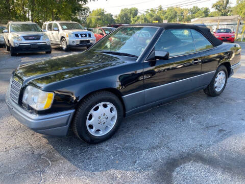 1995 Mercedes-Benz E-Class for sale at CHAD AUTO SALES in Saint Louis MO
